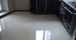 Наливной пол на кухне Мыски, цена от 893 руб.